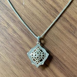 Kendra Scott pendant